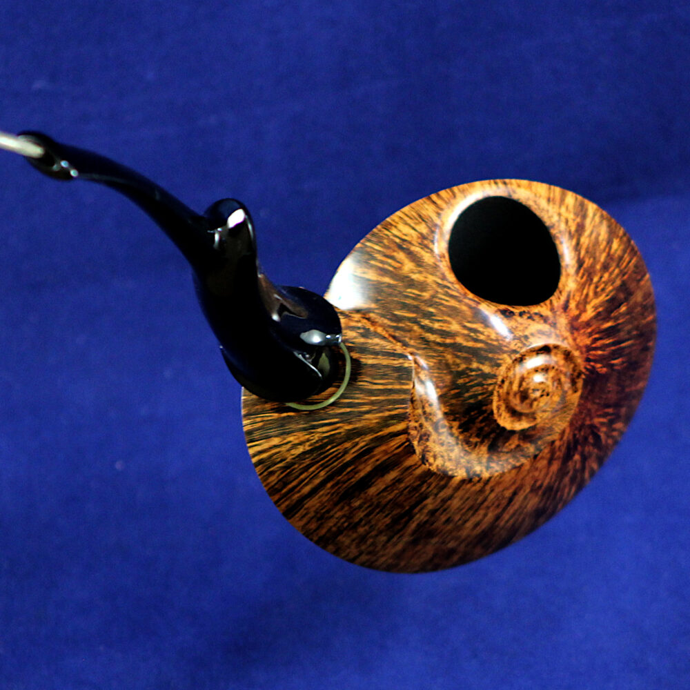 Discover Handcrafted Pipes & Fine Tobacco